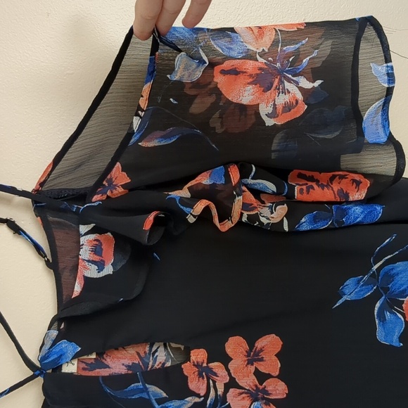 Large Lily White Floral Top Strappy Shirt Black Blue Flowers - Picture 6 of 16